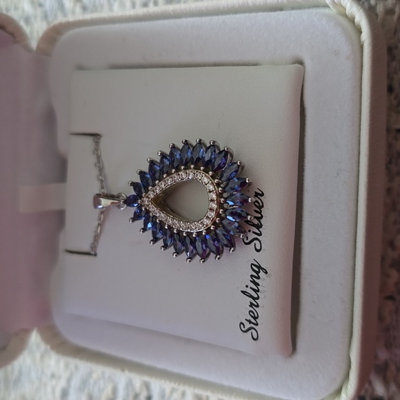 STERLING SILVER FINE JEWELRY CUBIC ZIRCONIA BLUE PENDANT NECKLACE - Picture 5 of 12